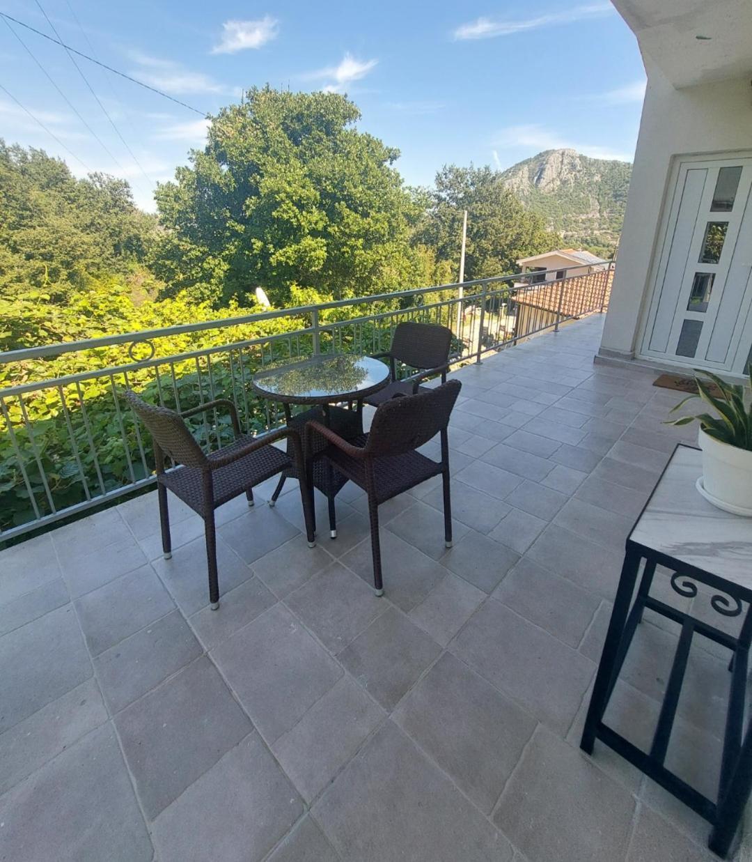 Superb Apartments Virpazar Pokoj fotografie